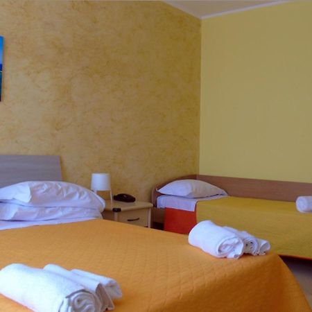Casa Vacanza Miramare Portopalo Di Capo Passero ภายนอก รูปภาพ